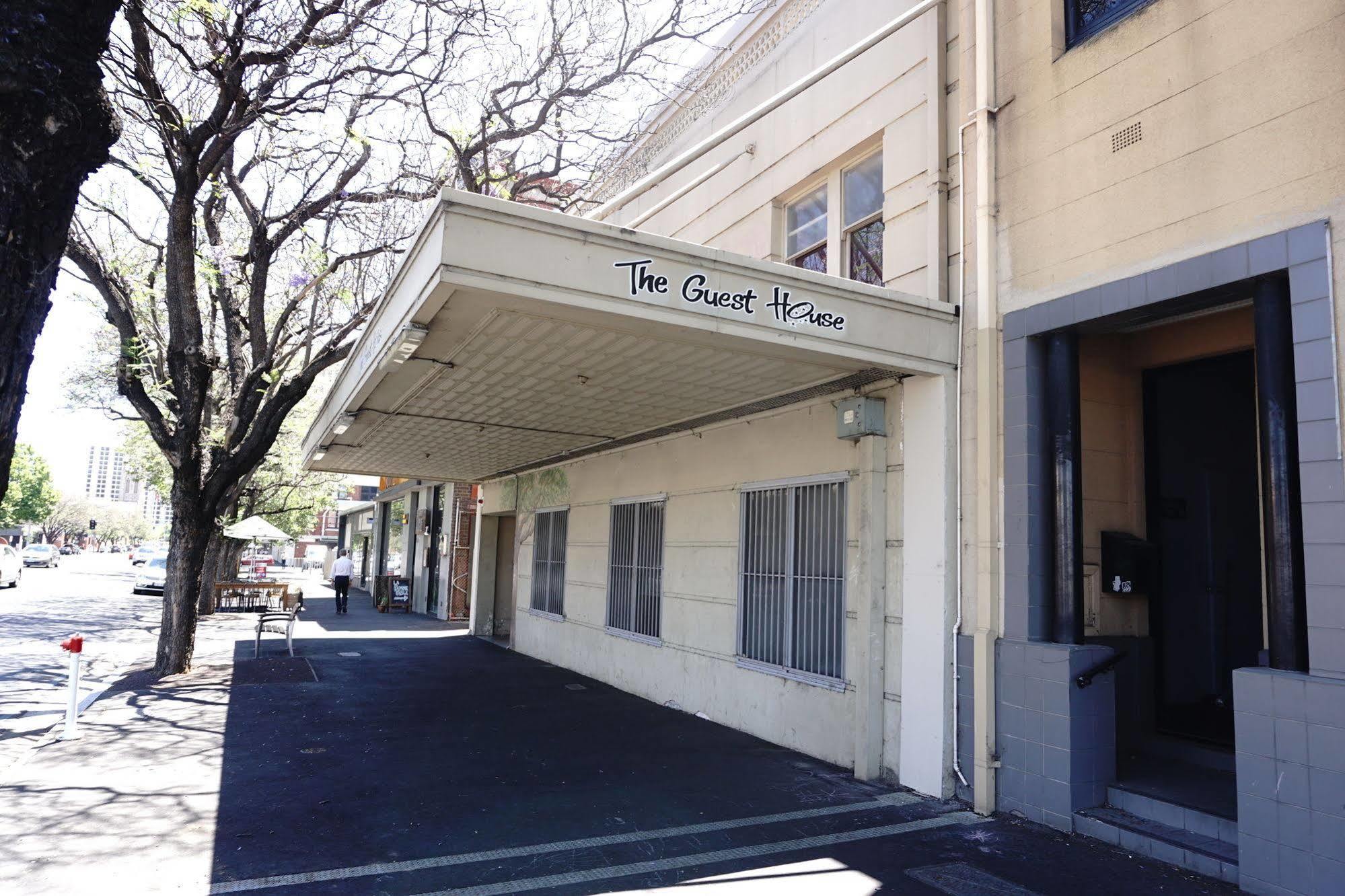 The Guest House أدليد المظهر الخارجي الصورة