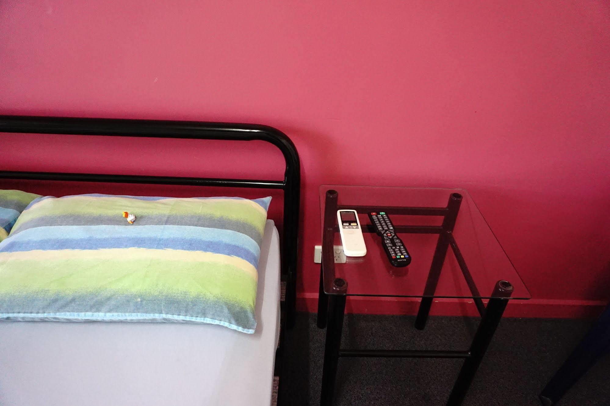 The Guest House أدليد المظهر الخارجي الصورة